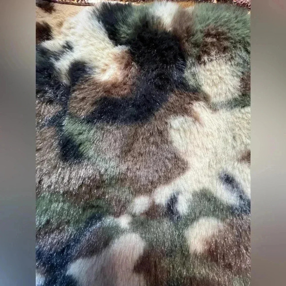 Skechers | small, camouflage faux fur backpack - Picture 2 of 16